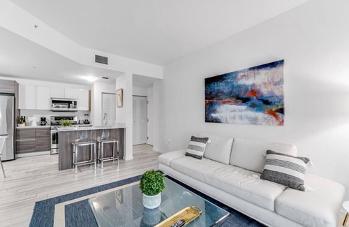 Midtown Apartment | Lovely Unit Mins from Wynwood with Free Parking