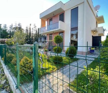 Ureki Apartment | Lovely Villa Ureki