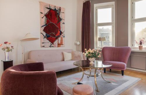 Alppiharju Apartment | Lovely Vintage Suite, autohalli