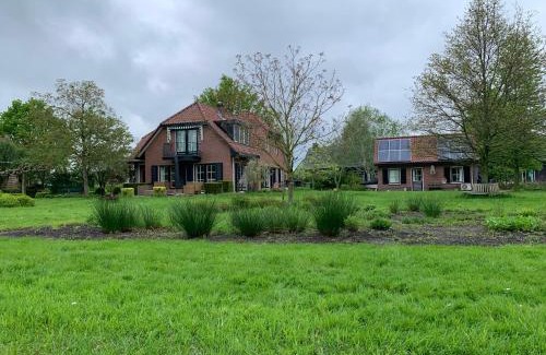 Breukeleveen Villa | Lovely warm Country home