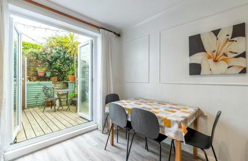 Fulham Apartment | Lovely West London Entire Apartment
