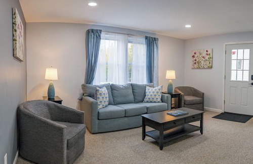Seal Cove Apartment | Lovely Woodland Apartment D