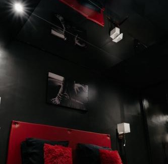 Cros-de-Cagnes Apartment | LoveRoom#1 by Pimente ton couple