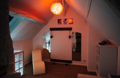 Moulins-la-Marche House | Loveroom Du Perche : maison avec balnéo