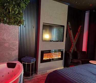 Bourg-Saint-Christophe Apartment | LoveroomXspa