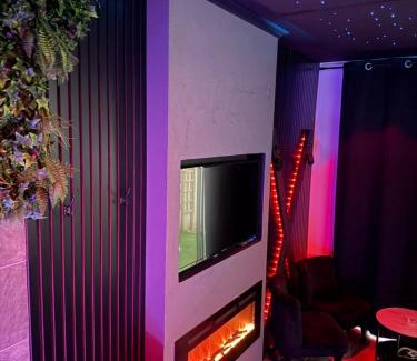 Bourg-Saint-Christophe Apartment | LoveroomXspa