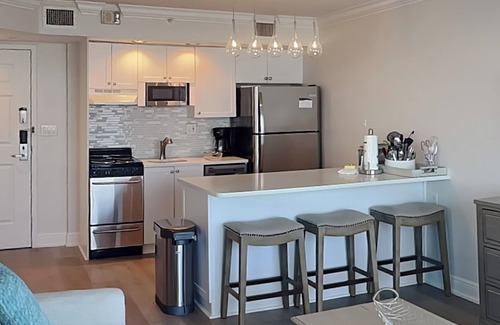 Fort Myers Beach Condo | Lovers Key Resort 403 | Mobility Friendly Oceanfront Condo with Balcony Dining +
