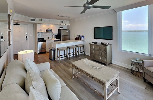 Fort Myers Beach Condo | Lovers Key Resort 403 | Mobility Friendly Oceanfront Condo with Balcony Dining +