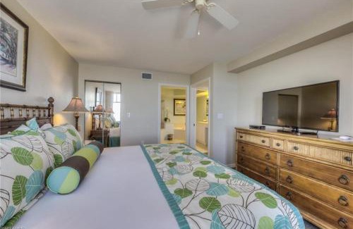 Fort Myers Beach Apartment | Lovers Key Resort Suite 2 - Waterfront Boat Watching