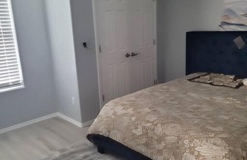 Roswell House | Loving, cozy and peaceful 2 bedroom home