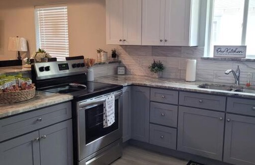 Roswell House | Loving, cozy and peaceful 2 bedroom home