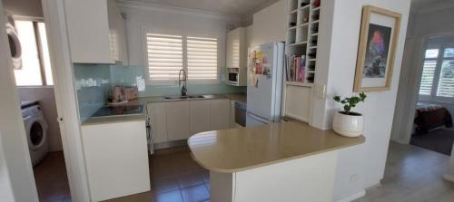 Cronulla Apartment | Lovley sunlit apartment walking distance to Cronulla mall and Cronulla Beach