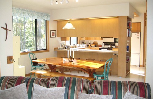 Bainbridge Island House | Low bank waterfront on peaceful Fletcher Bay. Perfect for families
