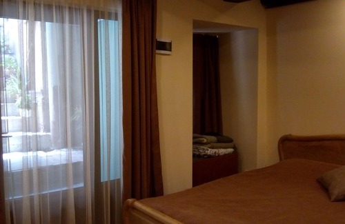 Sololaki House | Low budget room with King Size bed