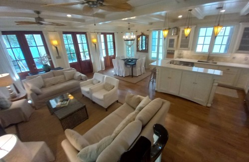 Rosemary Beach House | LOW FALL RATES - MOST 5 STAR REVIEWS IN RB -STEPS TO BEACH-AMSLER COTTAGE- BIKES