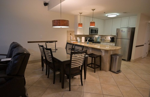Gulf Shores Condo | LOW Fall Rates! Super Clean condo! ALL linens laundered after each guest!