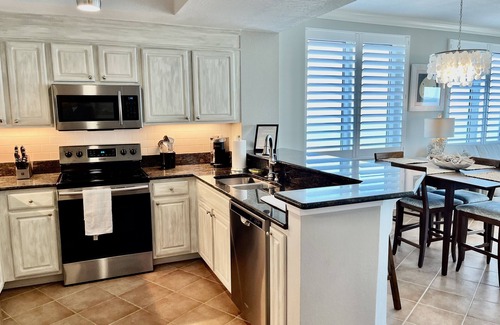 Gulf Shores Condo | Low Host Fees, Huge Beachfront Pool, 17th Floor E Corner Unit with Two Balconies