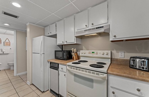 Panama City Beach Condo | Low-Level, Beachfront Condo with Stunning Sea Views at Moondrifter 307