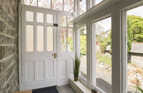 Grange-over-Sands Cabin | LOW LODGE, pet friendly, with open fire in Grange-Over-Sands