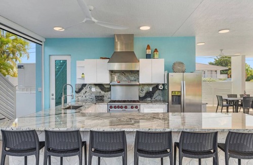 Marathon House | Low Season Specials! Marathon Sombrero Beach | 5 min to Beach, Pool, 70' Boat Dock, elevator