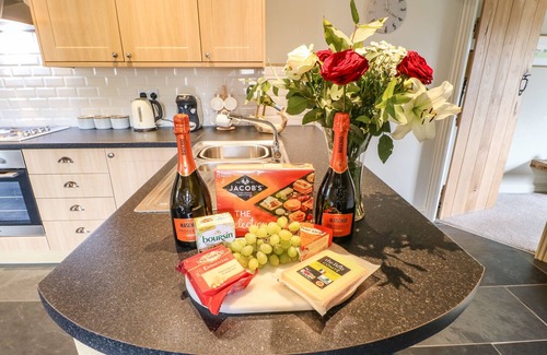 Barnard Castle Cottage | LOW SHIPLEY MILL, pet friendly, with hot tub in Barnard Castle