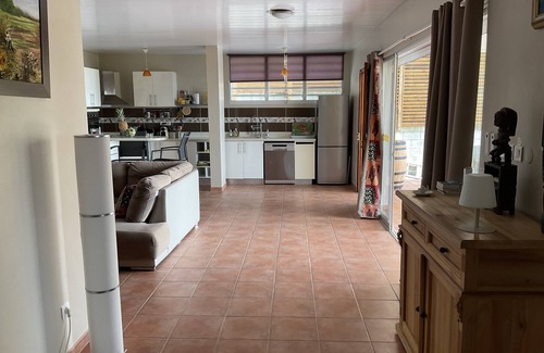 Sainte-Anne Apartment | LOW VILLA WITH SWIMMING POOL F3. VIEW ON THE BAIE DU MARIN. SAINT ANNE