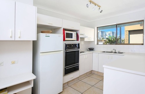 Caloundra Apartment | Lowanna Unit 14, 24 Bulcock Beach Esplanade, Bulcock Beach
