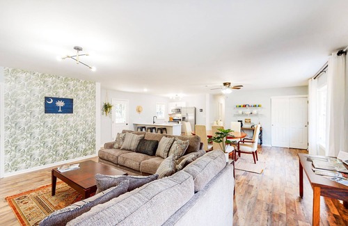 Beaufort House | Lowcountry Gump House - Close to MCRD/Downtown