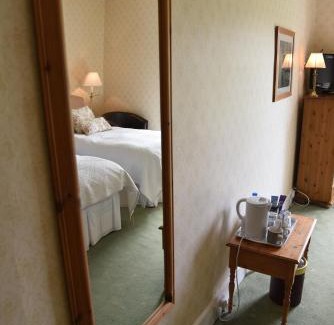 Blandford Saint Mary Bed & Breakfast | Lower Bryanston Farm