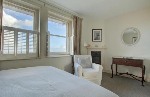 Fairlight House | Lower Coastguard Cottage