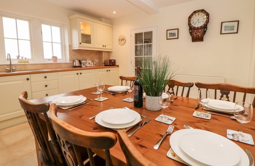 Ashford-in-the-Water Cottage | LOWER COWDEN FARM, pet friendly, with a garden in Bakewell
