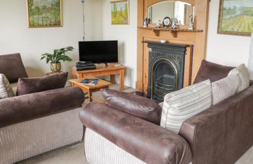 Oakworth House | Lower Cross