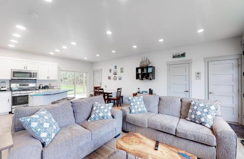 Bandon Apartment | Lower Driftwood