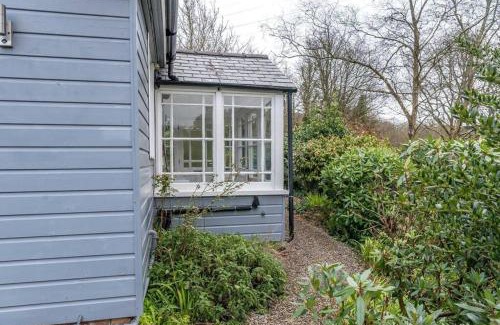 Bodmin Ski Chalet | Lower Hill Cottage w/Swedish Hot Tub