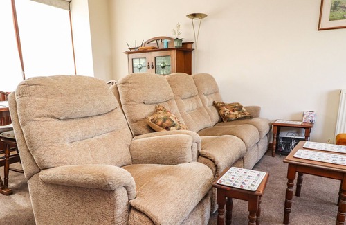 Fence Apartment | LOWER LAITHE, pet friendly, with a garden in Clitheroe
