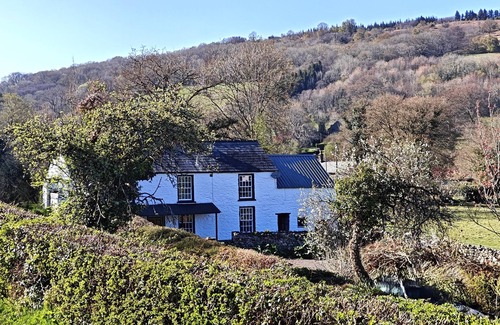 Llangynidr House | Lower Lock Cottage - Two Bedroom House, Sleeps 4