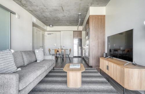 Downtown San Francisco Apartment | Lower Nob Hill 2BR w Gym Roof nr bars SFO-691