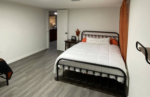 Stillwater House | Loyal and True with a Ranch View! Sleeps 6, 8 min from campus