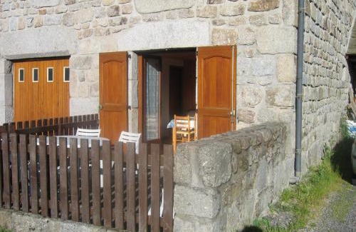 Saint-Alban-sur-Limagnole Apartment | Lozère Aubrac Margeride Promo