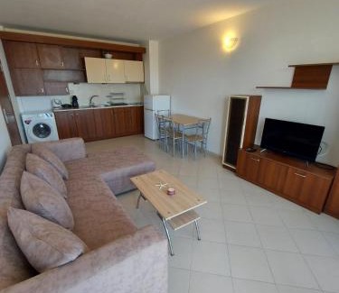 Lozenets Apartment | Lozenets Oasis Beach Home Four