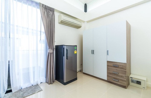 Laguna Villa | LP101 - Private rooftop pool villa in Laguna for 9 people, near restaurants and shops