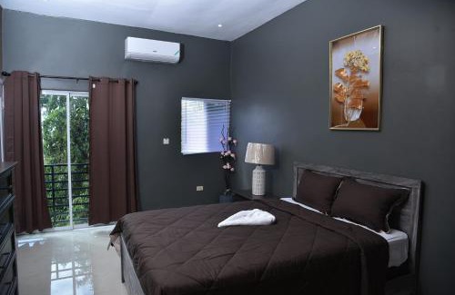 Montego Bay House | lsstonethrow Apts