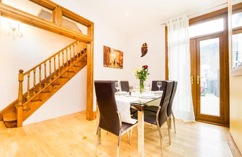 Forest Gate House | LT The Gate House