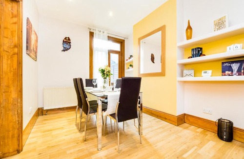 Forest Gate House | LT The Gate House