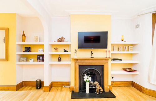Forest Gate House | LT The Gate House
