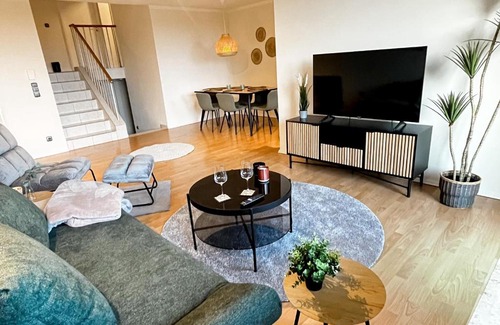 Munchen District Apartment | LTA Apartment in Unterschleißheim bei München