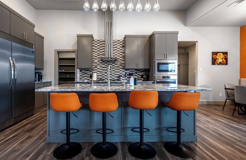 Lubbock House | Lubbock's Modern Oasis Pool/Hot Tub Gorgeous home