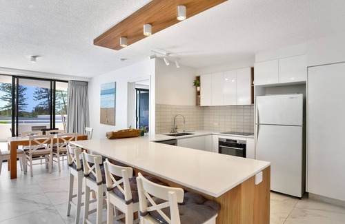 Coolum Beach Apartment | Lucaya - 2/6 Frank Street