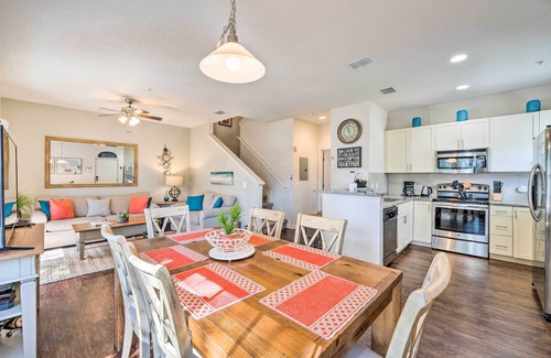 Kissimmee House | Lucaya Village Townhome w/Pool, 6 Mi to Disney!