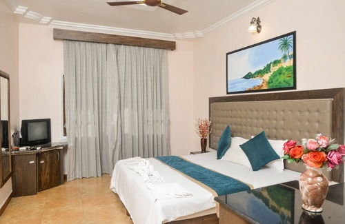 Cavelossim Hotel | Lucianas Beach Resort
